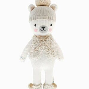Cuddle + Kind: Stella the Polar Bear